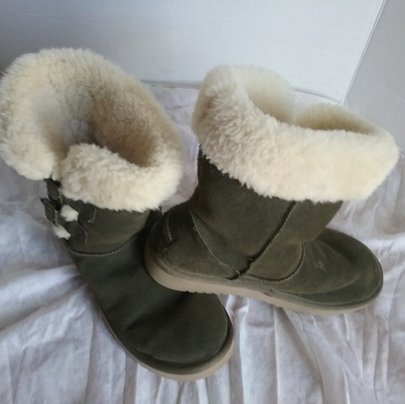 koolaburra sulana short